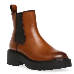 Steve Madden Trap Leather Chelsea Boot NWOT - 7.5